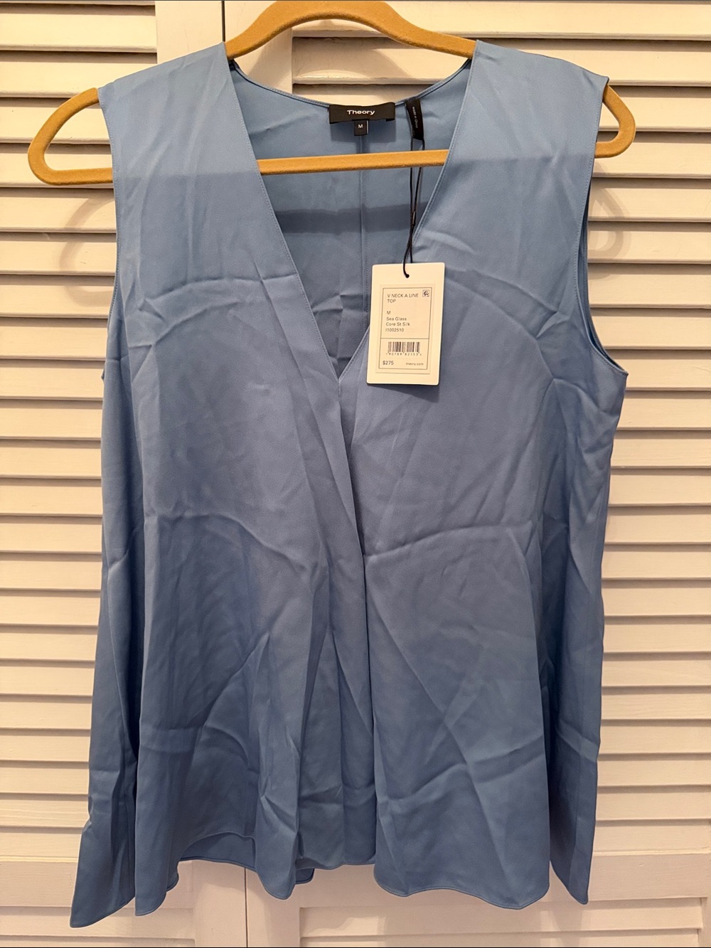 NWT Theory Women's Blue Silk  Stretch V-Neck Sleeveless top M